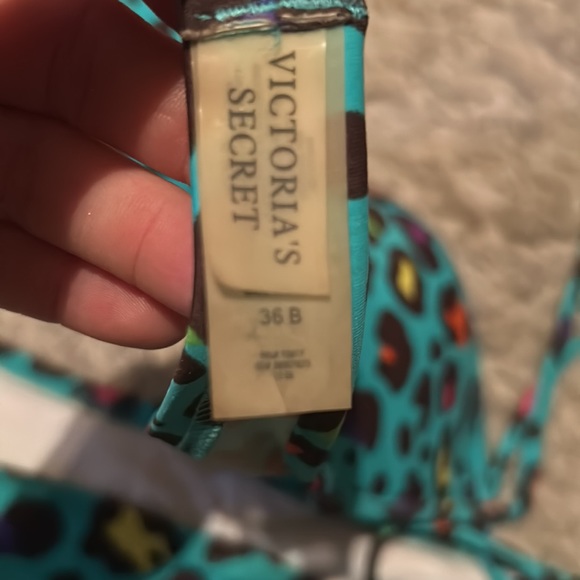 Victoria’s Secret cheetah/leopard print bikini - Picture 2 of 3